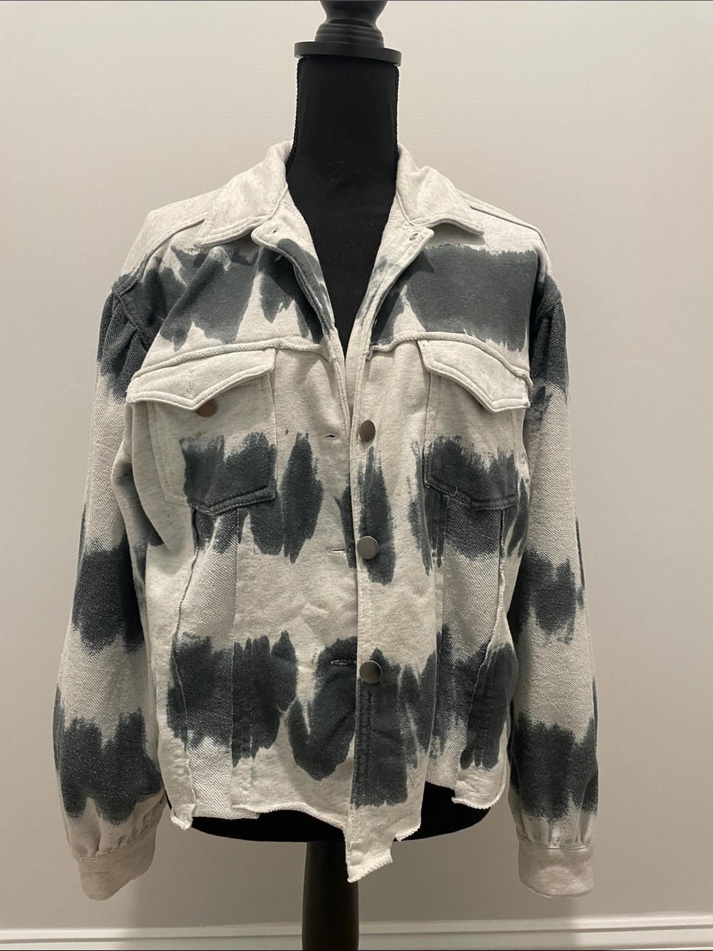 POL Gray and White Tie-Dye Jean Jacket